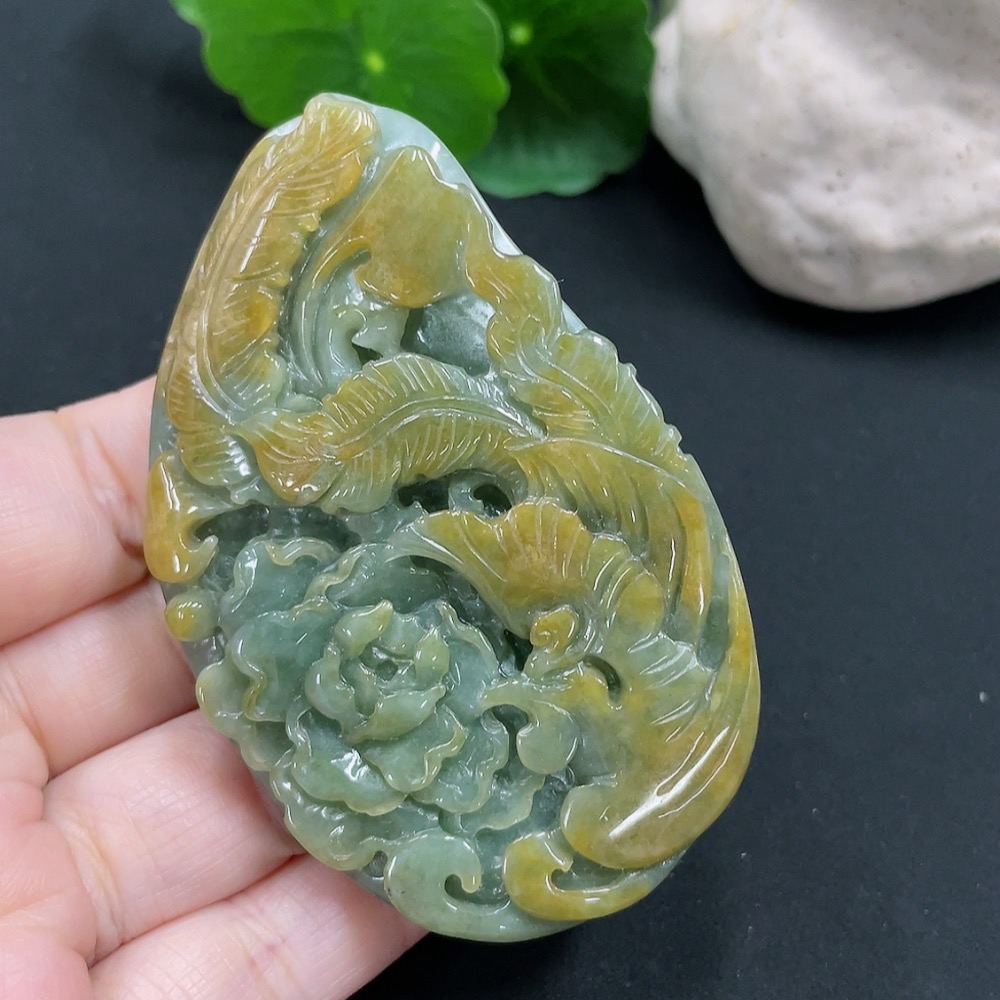 F30548039 Jadeite Phoenix and Peony Pendant with a total weight of approximately 96.2 grams (Color origin undetermined)