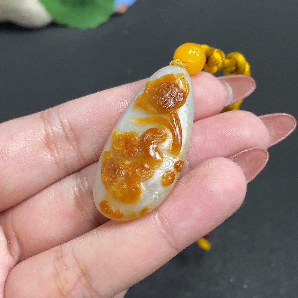 H34010651 Hetian Jade Pendant - Eternal Harmony