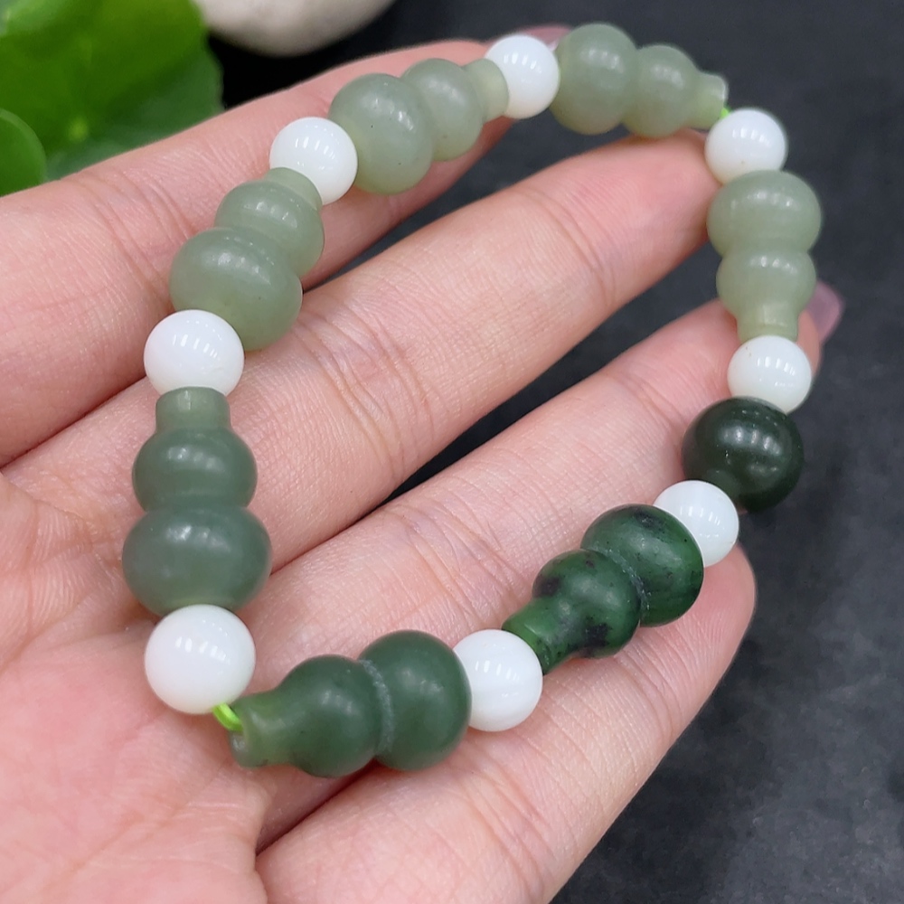 H33858695 Hetian Jade Gourd Bracelet (Non-Hetian Jade White Beads)