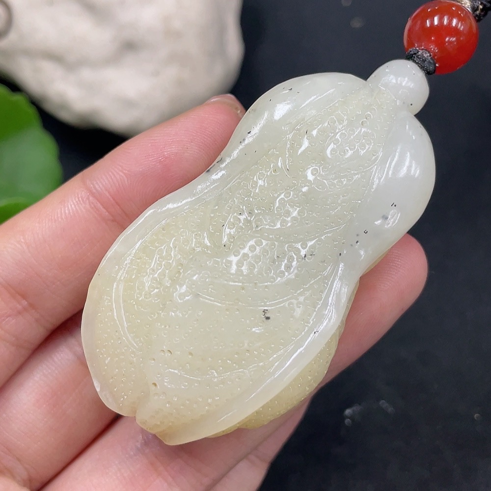 H30537787 Hetian Jade Pendant  Chinese Cabbage