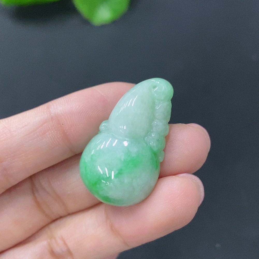 F29350443 Jadeite Pendant Gourd Total Weight Approx. 7.84g