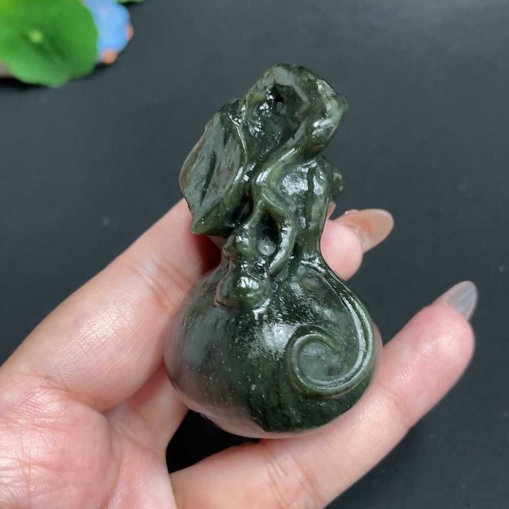 H31678051 Hetian Jade Handheld Piece Gourd Total Weight Approx. 117.2g