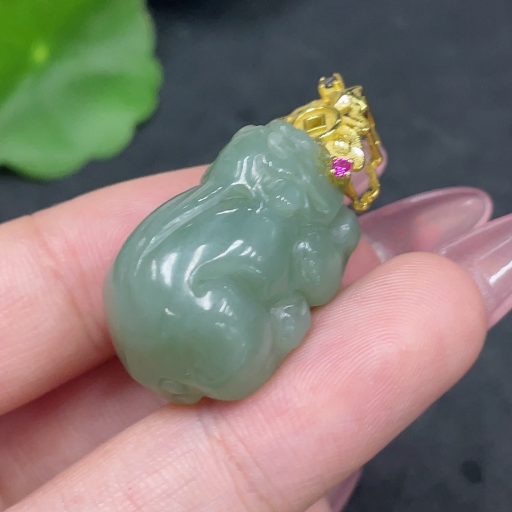 H32824351 Hetian Jade Inlaid Pendant, Auspicious Beast, Total Weight Approx. 10.4g, Non-gold