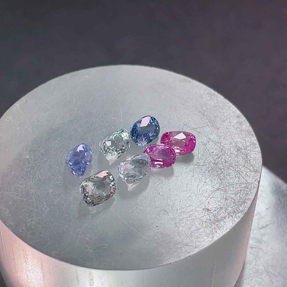 C34950339 Sapphire Rough Stone, Total Weight Approx. 4.92g, Sell as a Lot