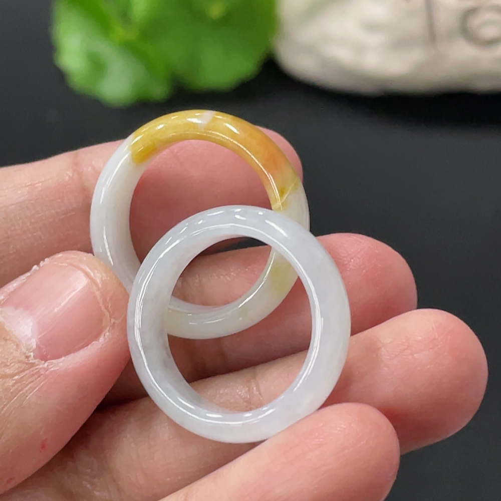 F35109722 Jadeite Ring 17.5/17 Size