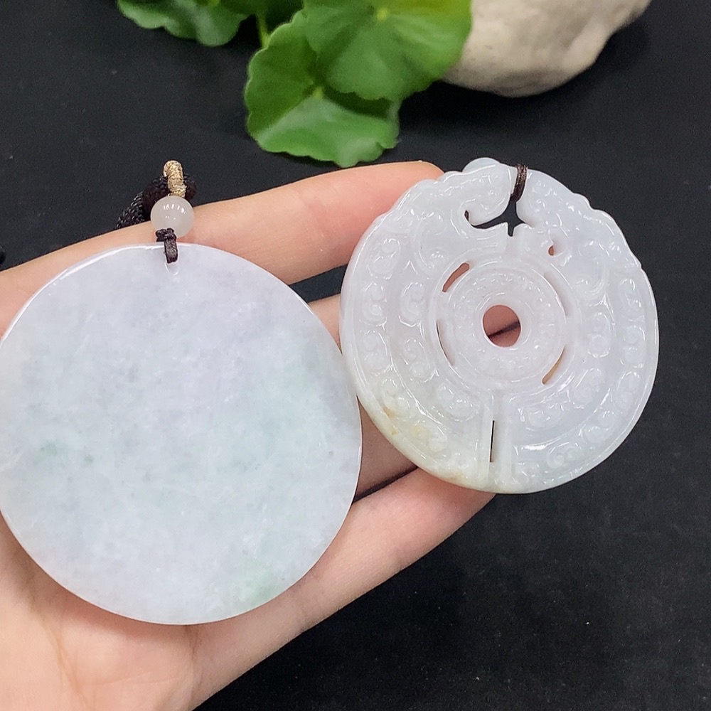 F32729724 Jadeite Pendant