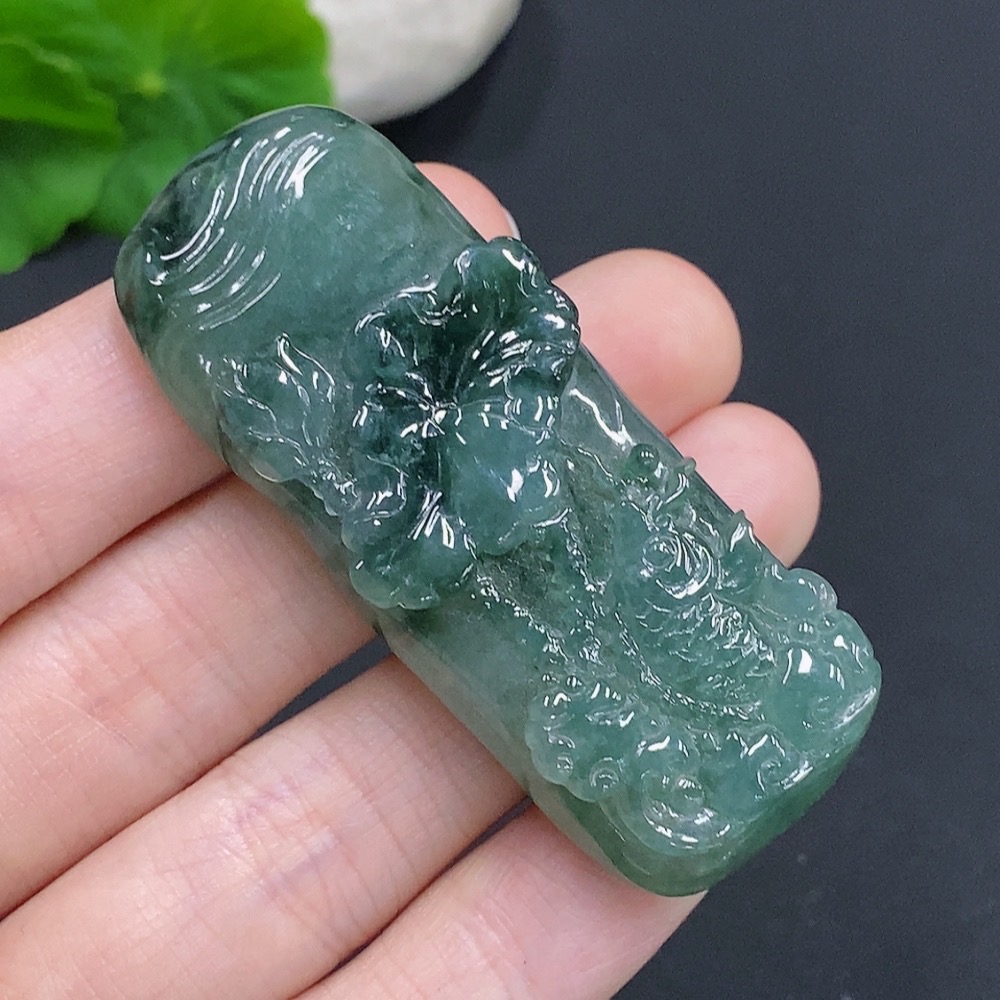 F32757064 Jadeite Auspicious Fish Pendant (Total weight: approx. 36g)