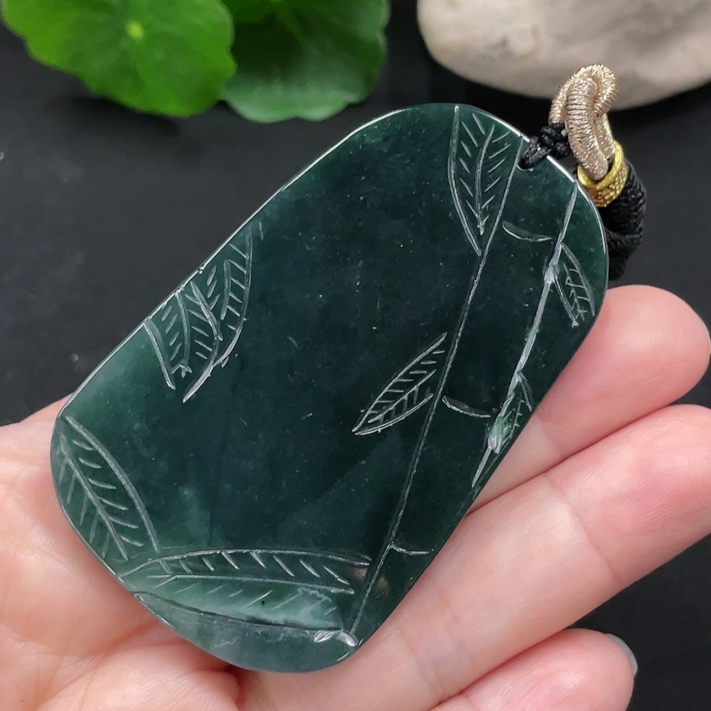 F30546798 Jadeite Pendant Total Weight Approx. 47.5g (Including Rope Weight)