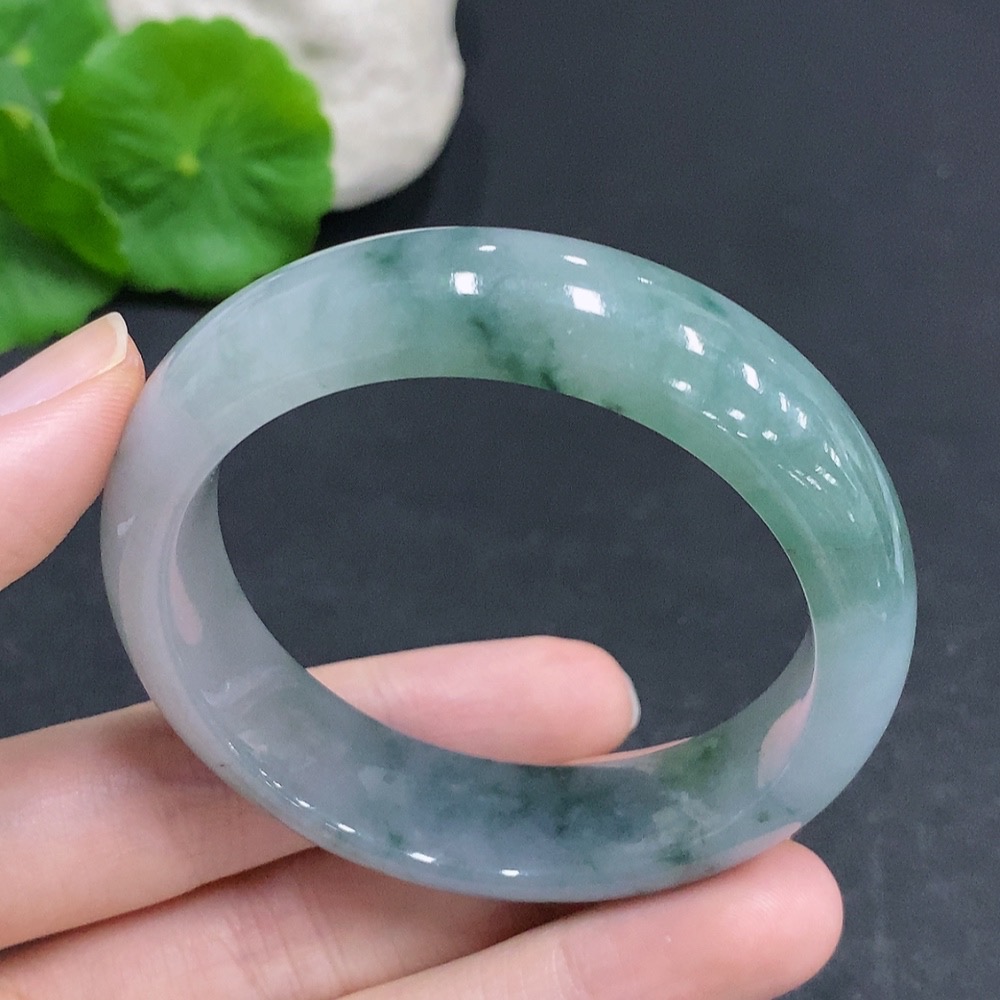 F33940425 Jadeite Round Bangle, Total Weight Approximately 56g, Size 51
