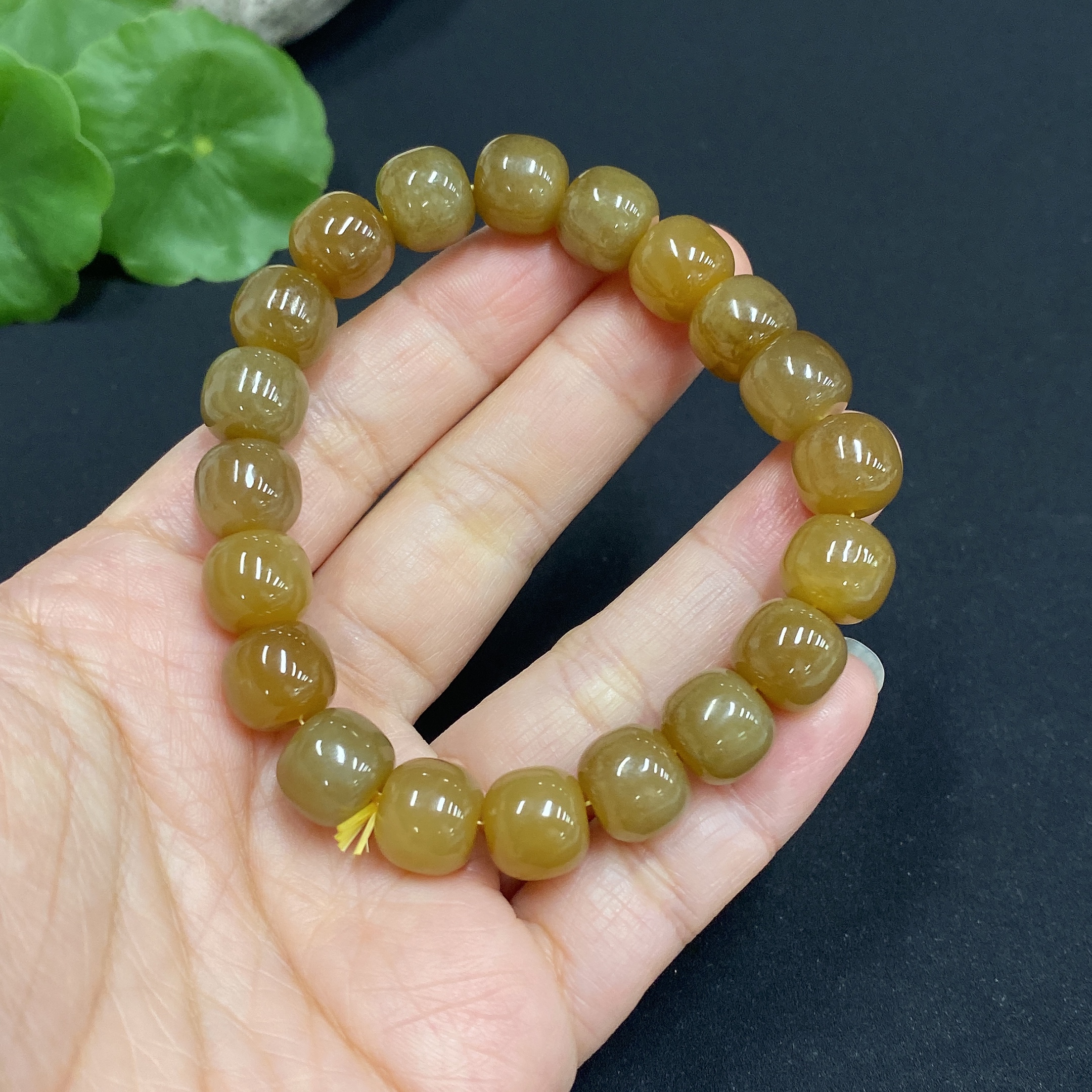 H32770655 Hetian Jade Bracelet, Approx. 9.8mm, Total Weight Approx. 31.9g