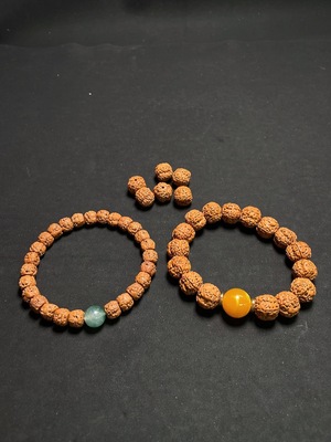 W32717092 Vajra Bracelet + Loose Beads Sell as a Lot