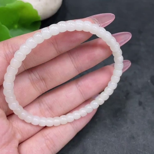 H33840457 Hetian Jade Bracelet, approx. 4.8mm beads, total weight approx. 8.1g