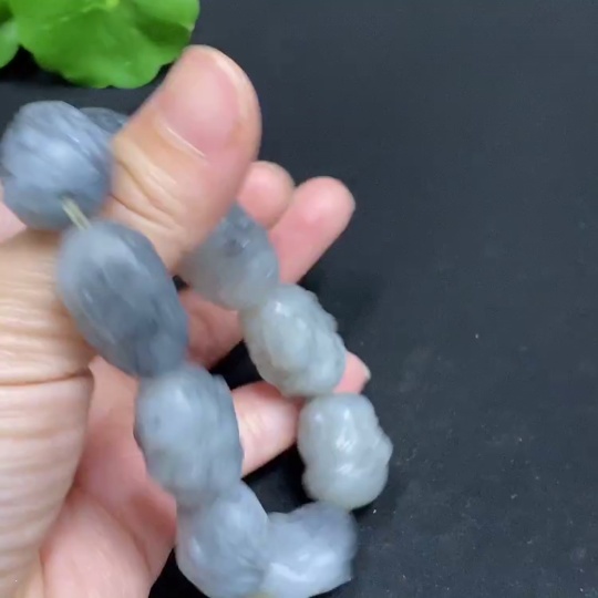 H32794915 Hetian Jade Eighteen Arhats Bracelet