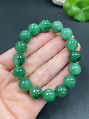 H23606057 Dulong Jade Bracelet, approx. 12mm beads, total weight about 40.6g