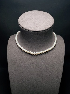 C32766052 Pearl Necklace Marked in Red Not Gold, Rest 18k Gold, Total Weight Approx. 17.6g, Stone Size About 4.2mm