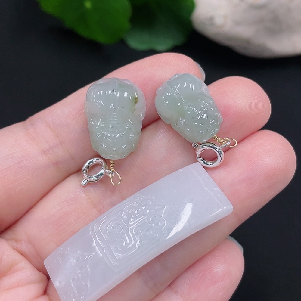 F30460621 Unset Jadeite Pendant