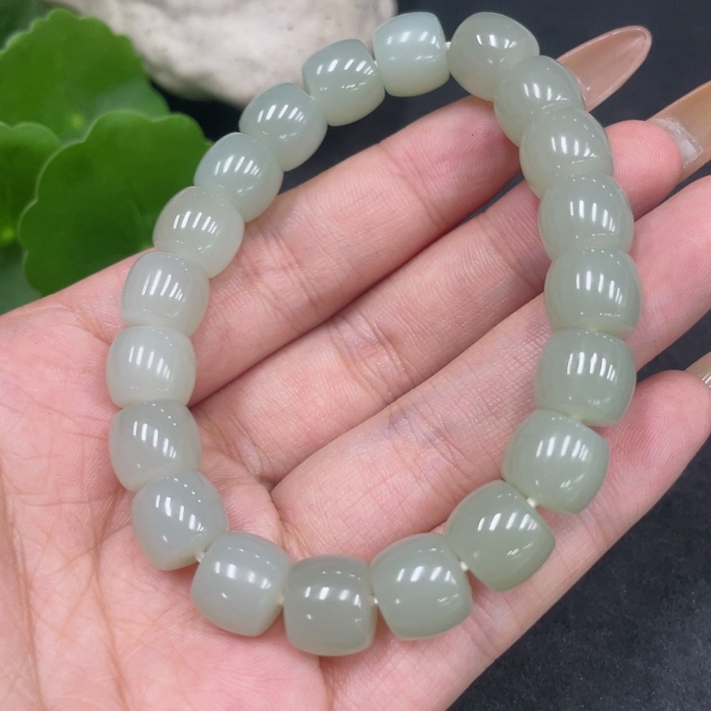 H32752147 Hetian Jade Bracelet, Approx. 10.1mm, Total Weight Approx. 37.4g