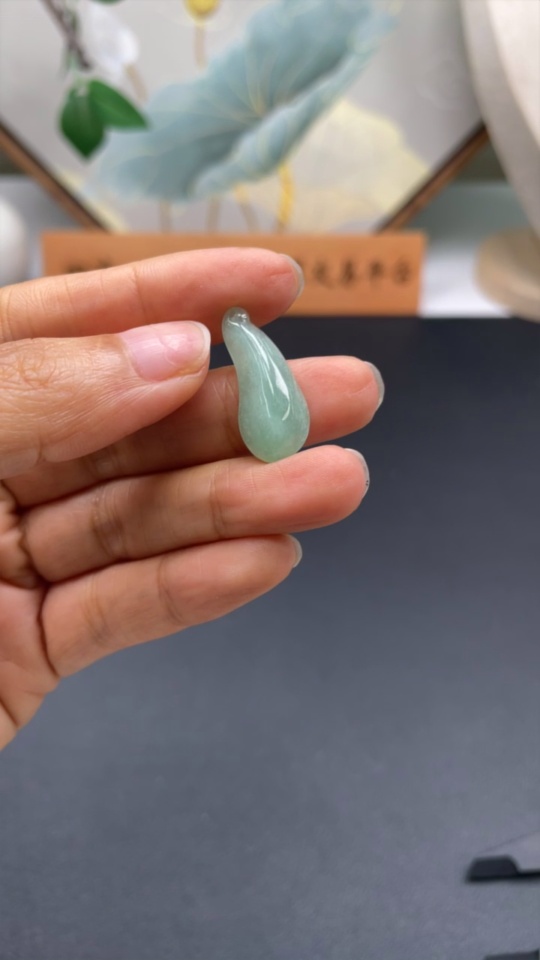 F42050787 Jadeite Auspicious Gourd Pendant Total Weight Approx. 1.6g