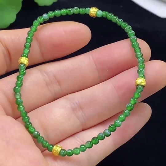 F32789631 Jadeite bracelet, approx. 2.8mm, total weight approx. 3.5g, non-gold