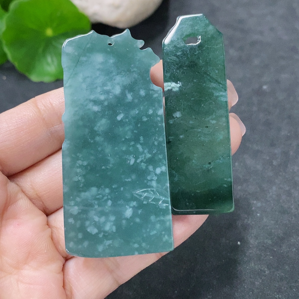 F34043638 Jadeite Pendant Sell as a Lot