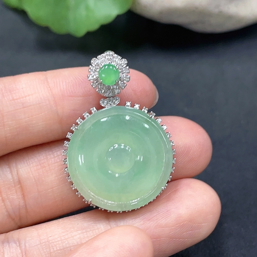 F16826320 Jadeite Blessing Shell Pendant 18K Gold Inlaid Total Weight Approx. 6.45g