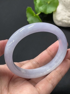 F34999993 Jadeite Concubine Bracelet Gross Weight about 48.6g Size 55.2/48.9