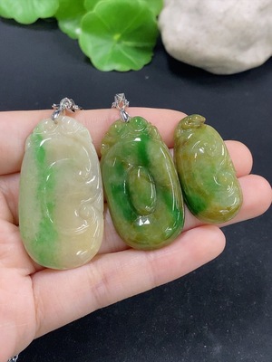 F46548664 翡翠如意/福贝挂件 颜色成因未定 非金镶 货品总重约30.17g