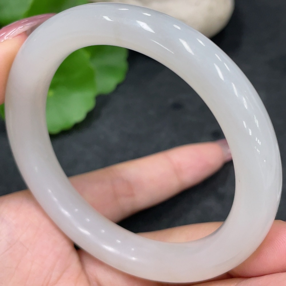 H33840739 Hetian Jade Round Bracelet Size 55.7 Total Weight Approx. 49.5g