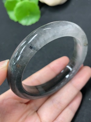 H41944665 非洲翠（独龙玉）正圈手镯  圈口56.7    货品总重约46.8g