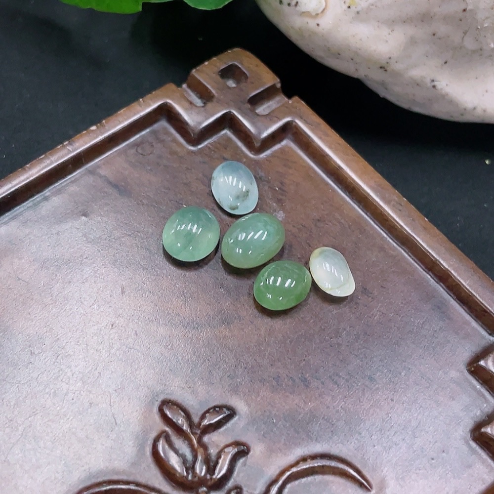 F34012351 Jadeite Cabochon Lot
