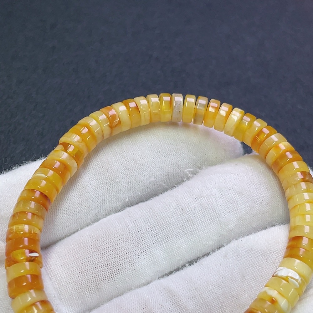 C31681800 Amber Beeswax Bracelet Total Weight About 7.35g Size Approx.7mm