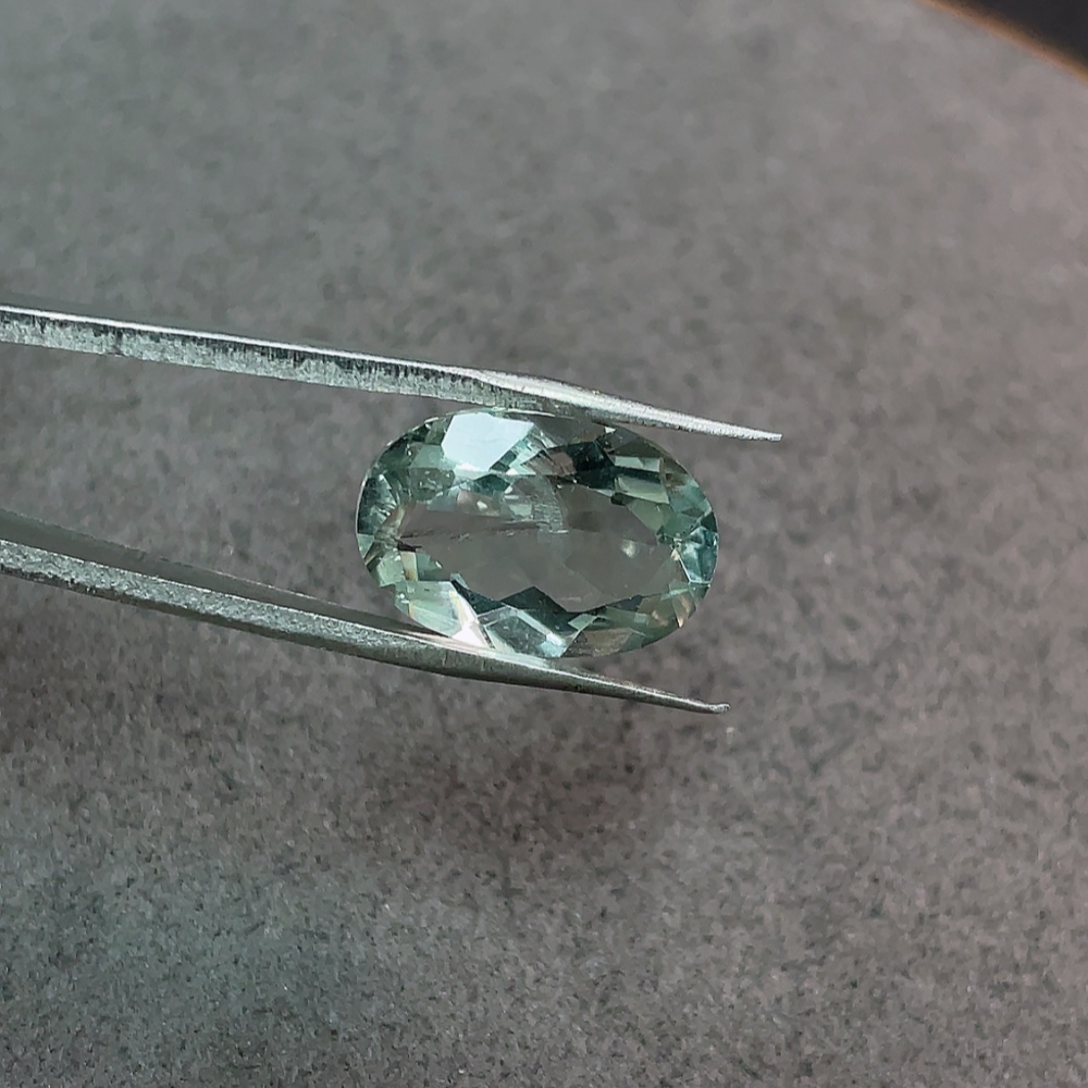 C32817384 Crystal Rough Stone Total Weight Approx. 6.34 Carats