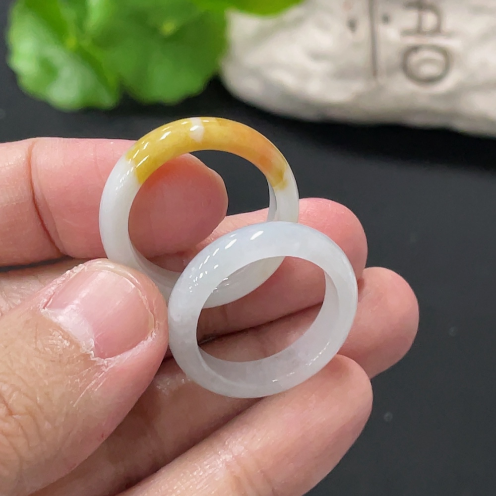 F35109722 Jadeite Ring 17.5/17 Size