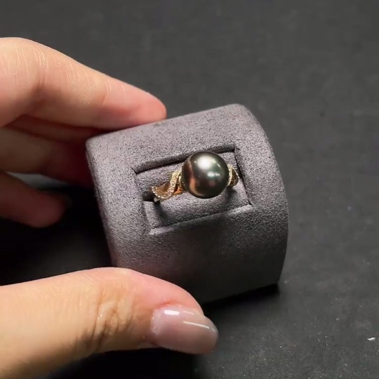 C34987905 Seawater pearl ring Undetermined color origin No imprint Surface gold content measured at Au58% Total product weight approximately 3g