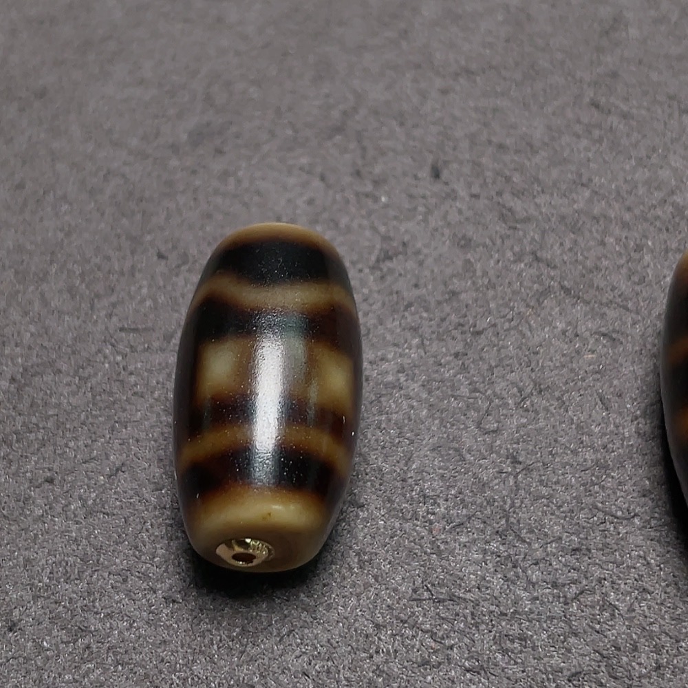 W33843636 Dzi Bead Pendant 50% Gold Content Total Weight Approx. 7.3g Sell as a Lot