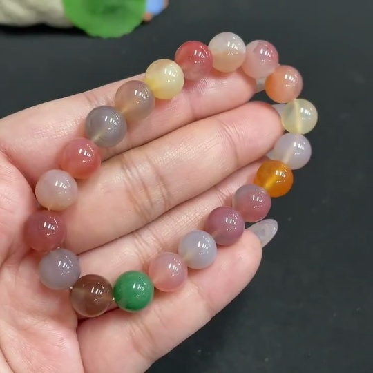 H33932226 Yanyuan Agate Bracelet, approx. 9.4mm, total weight approx. 25.6g, with stone impurities