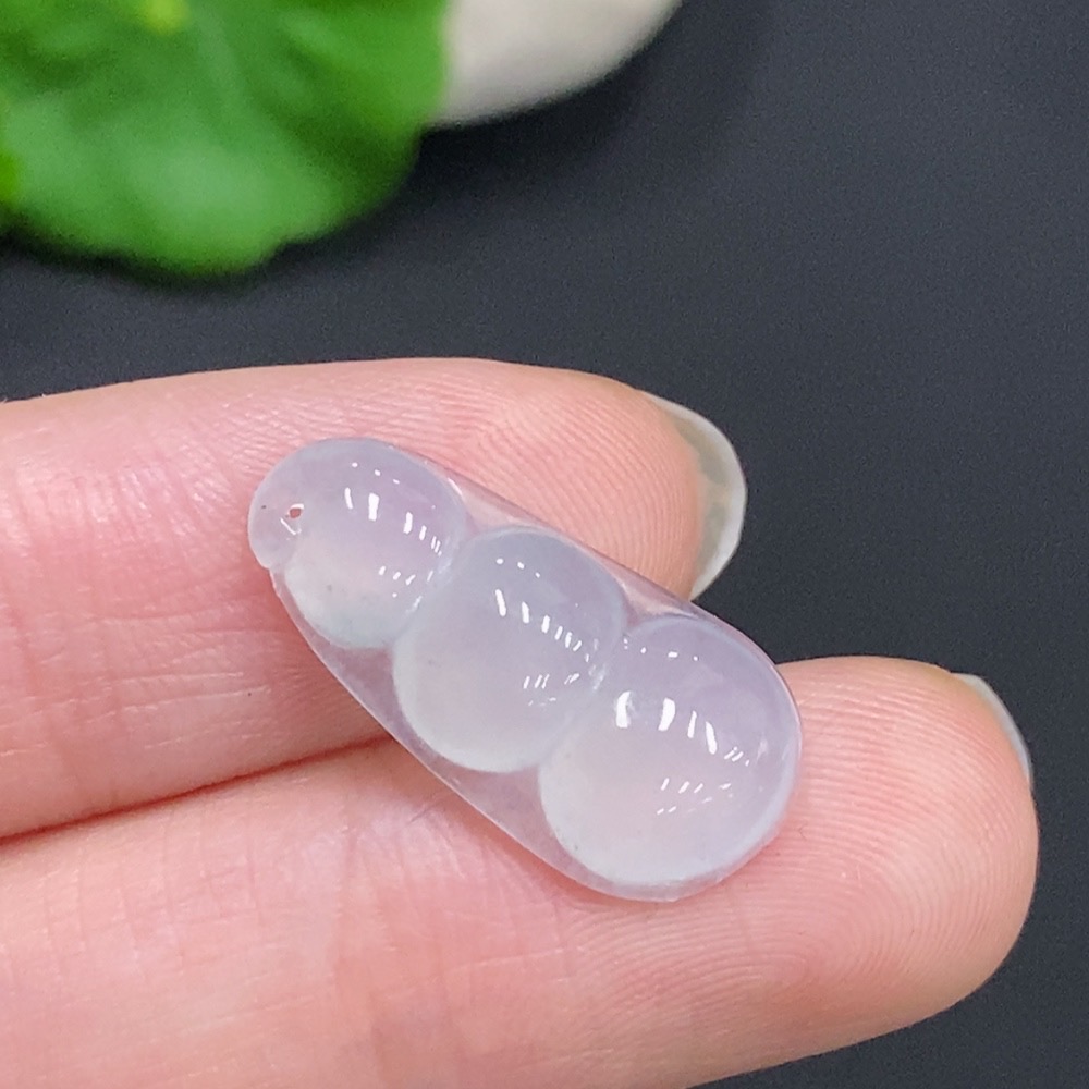 F35161140 Jadeite Lucky Bean Pendant, Total Weight Approx. 1.56g