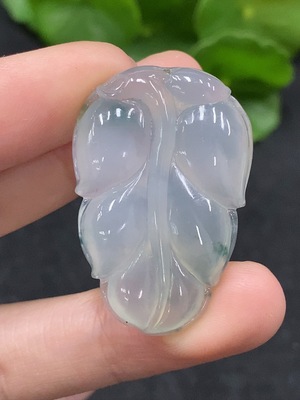 F33946963 Jadeite Leaf Pendant Total Weight Approx. 9.38g