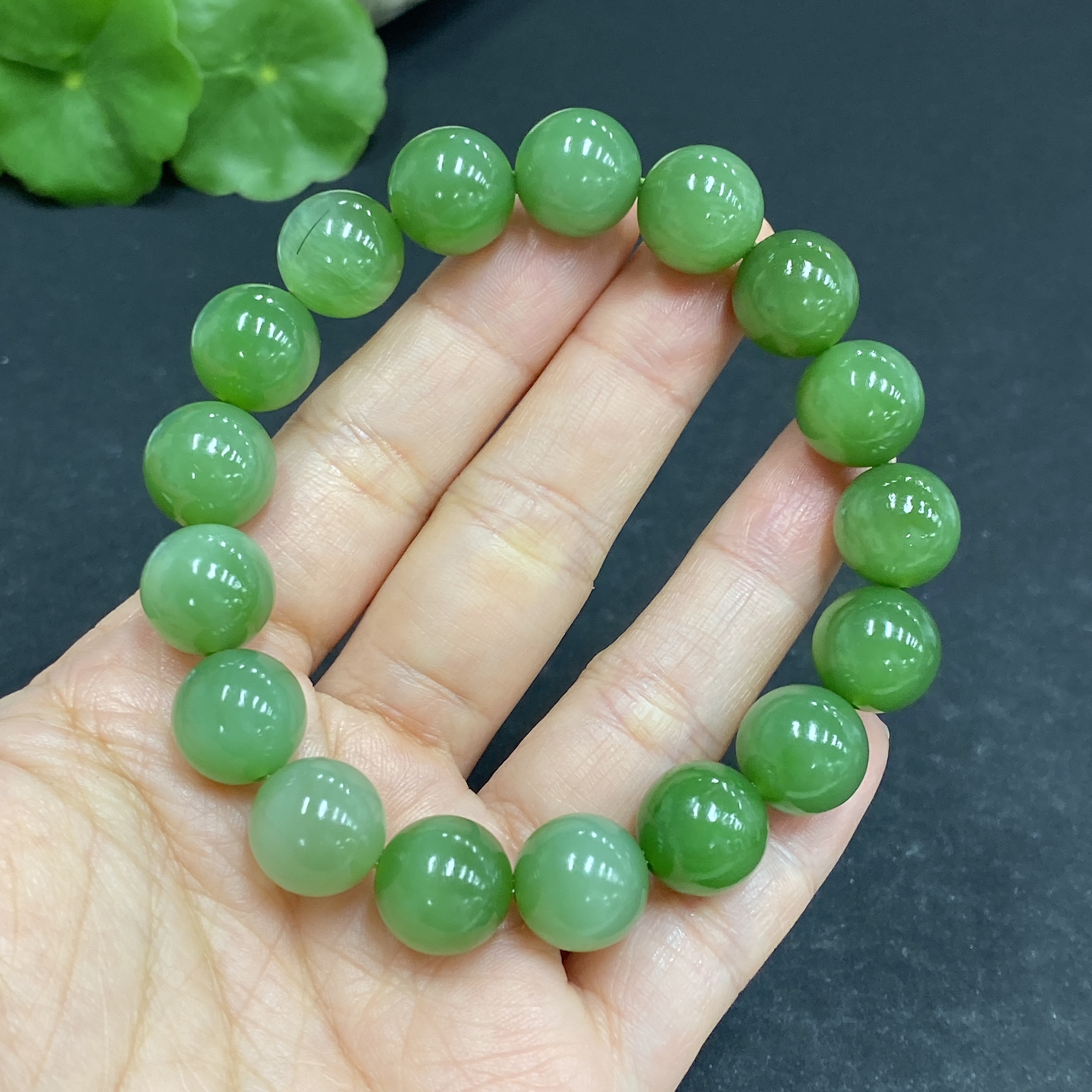 H32814233 Hetian Jade Bracelet, approx. 11.7mm beads, total weight approx. 45.2g