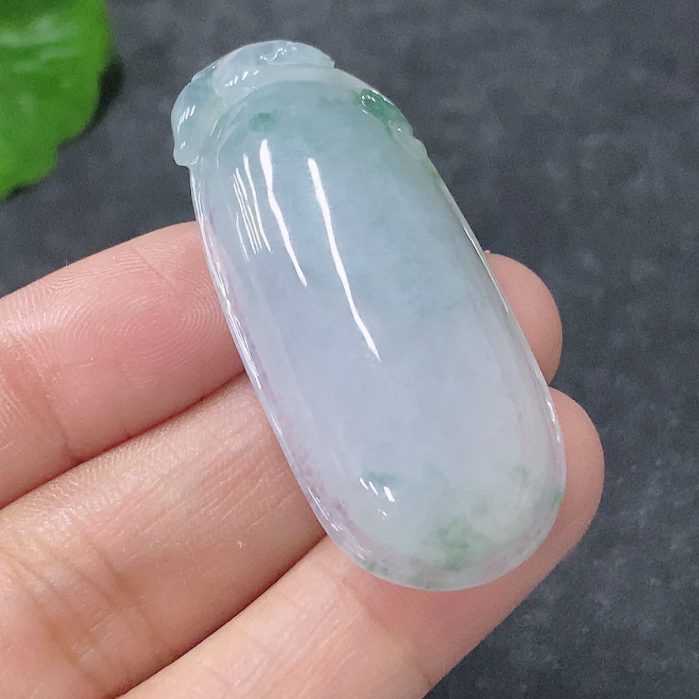 F32799679 Jadeite Pendant Fu Gua, total weight approx. 11.73g