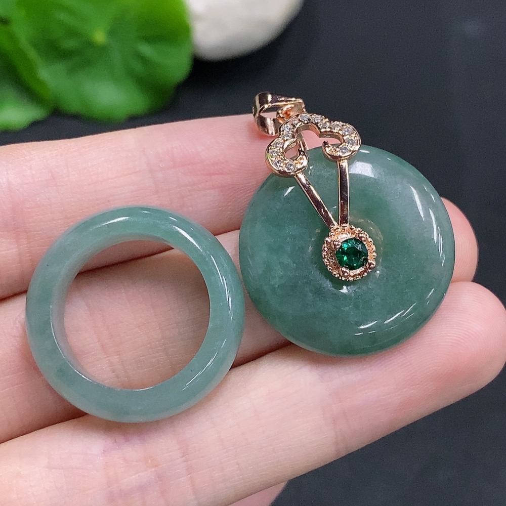 F30457151 JadeitePendant + Ring Size 14 Non-Gold Inlaid