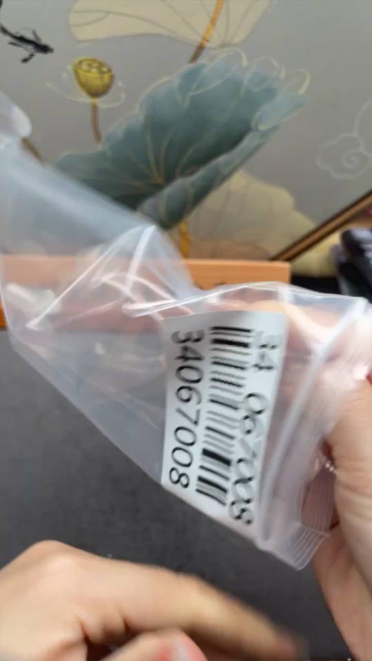 C34067008 Crystal Pendant Non-Gold Total Weight Approx. 20.82g Sell as a Lot