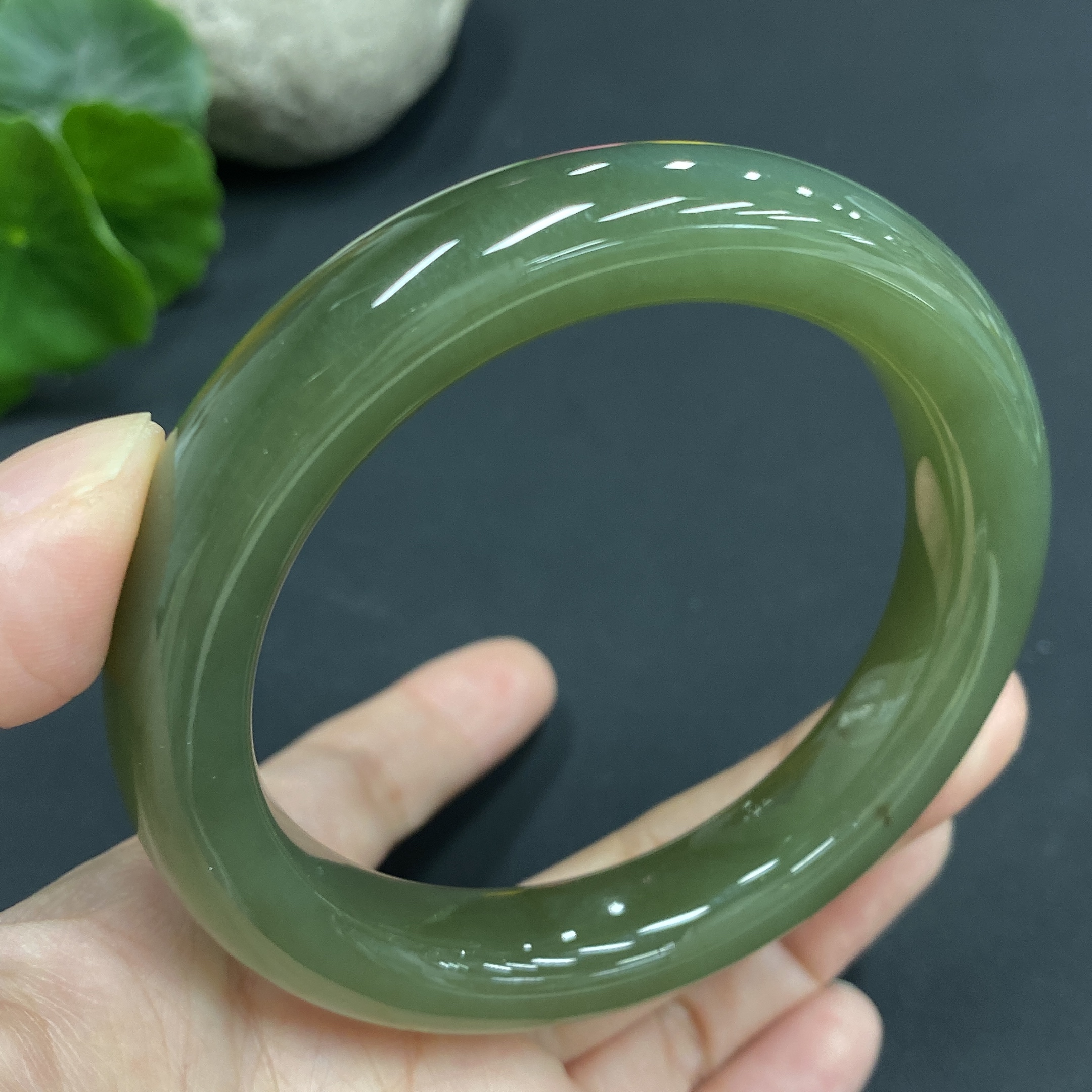 H17947216 Hetian Jade Round Bracelet Size 56.4 Total Weight Approx. 61.5g