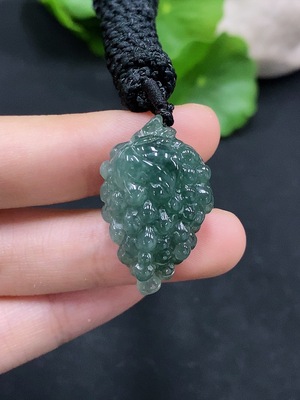 F31630519 Jadeite Grape Pendant, Total Weight Approx. 11.68g
