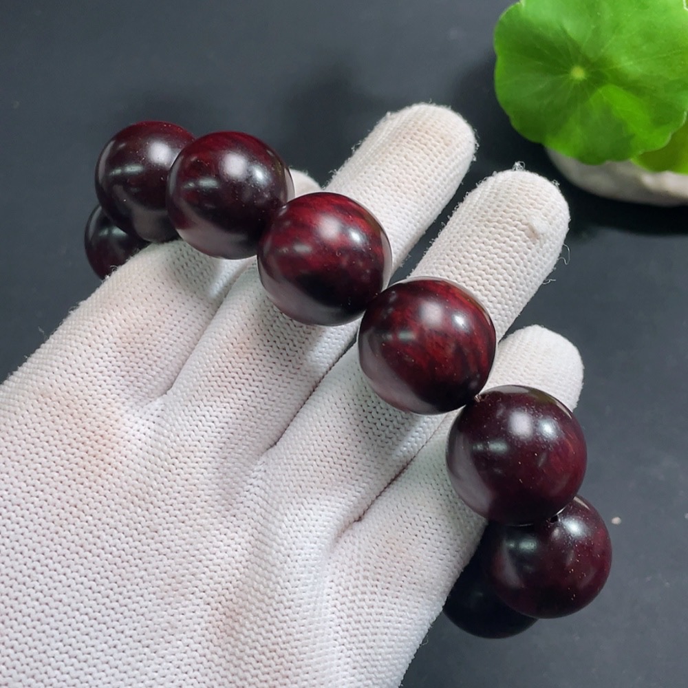 W31666223 Small-Leaf Sandalwood Sandalwood Bracelet, Total Weight Approx. 63.00g, Size Around 20.3mm