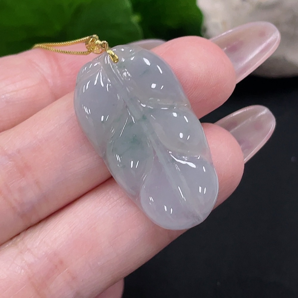 F34068794 Jadeite Leaf Pendant with 18K Gold, Non-Gold Chain, Total Weight Approx. 3.9g (Excluding Chain)