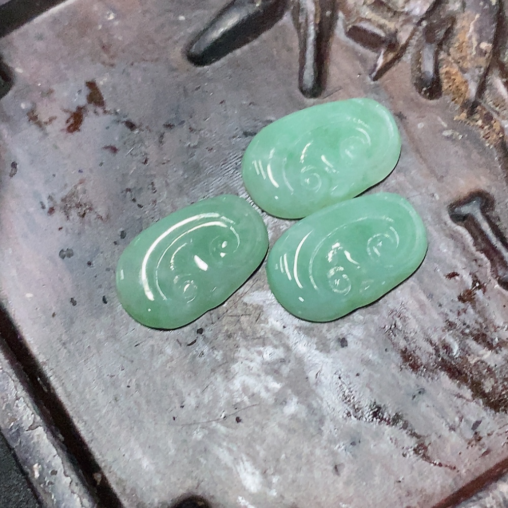 F34031534 Jadeite Ruyi Inlaid Piece Sell as a Lot