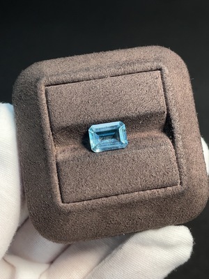 C42963209 海蓝宝石裸石  货品总约2.28克拉