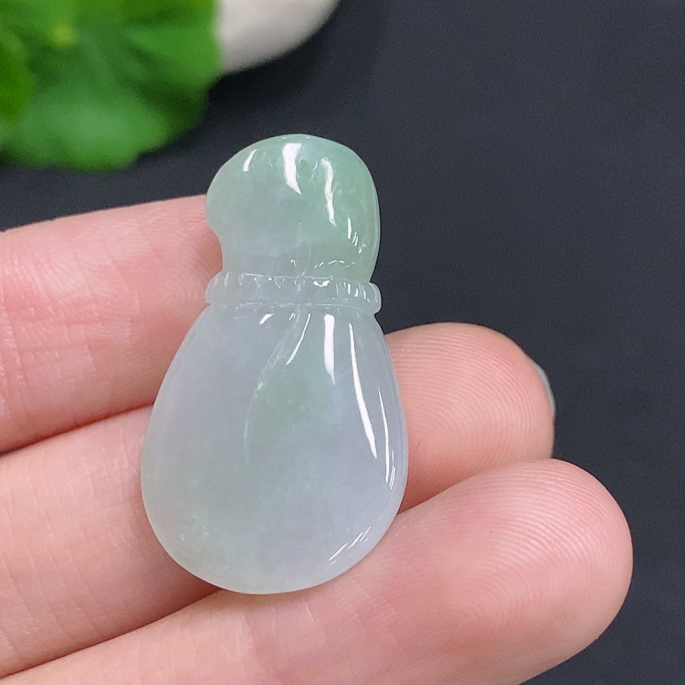 F33907607 Jadeite Money Bag Pendant, Total Weight Approx. 5.6g