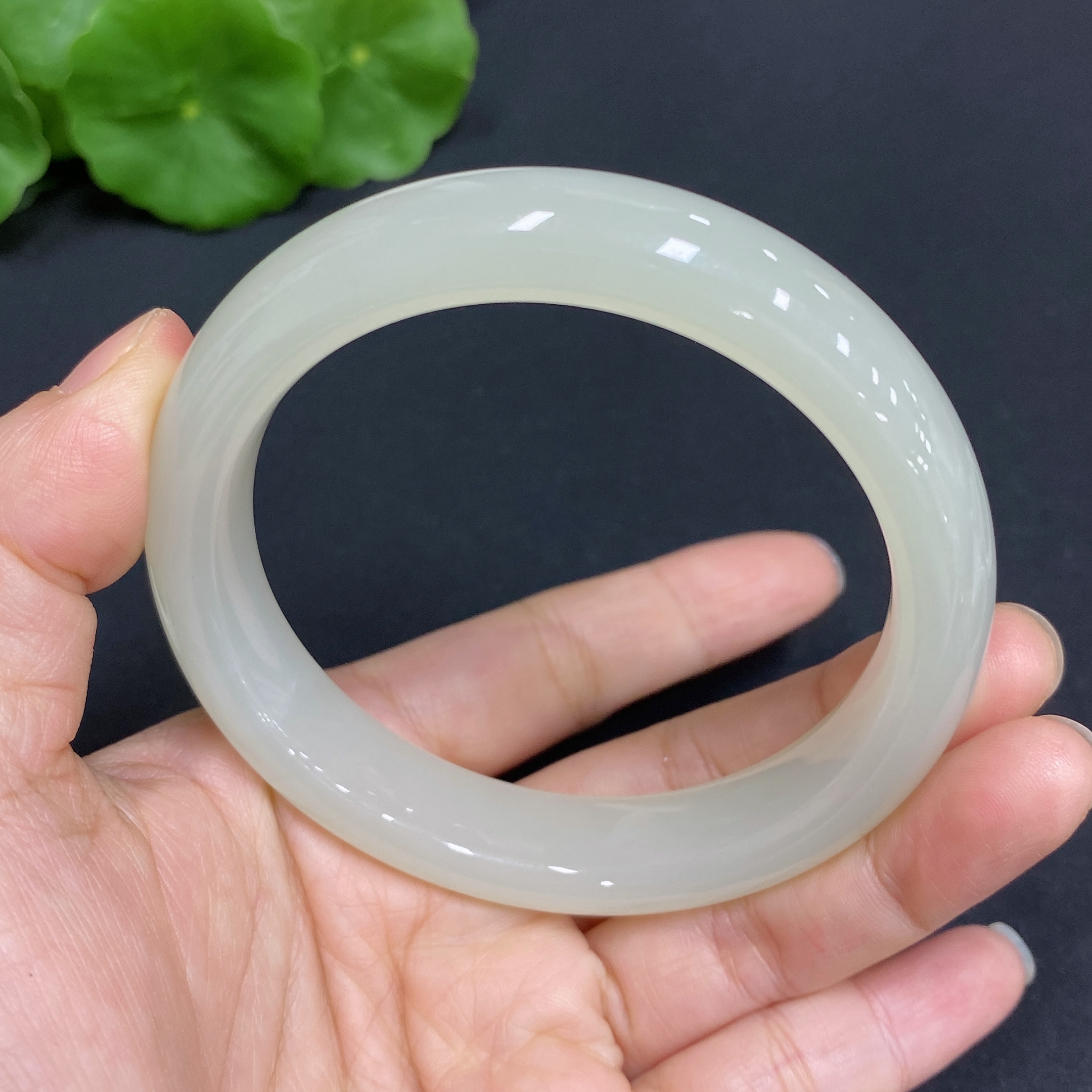 H32795383 Hetian Jade Round Bracelet Size 58 Total Weight Approx. 55.3g